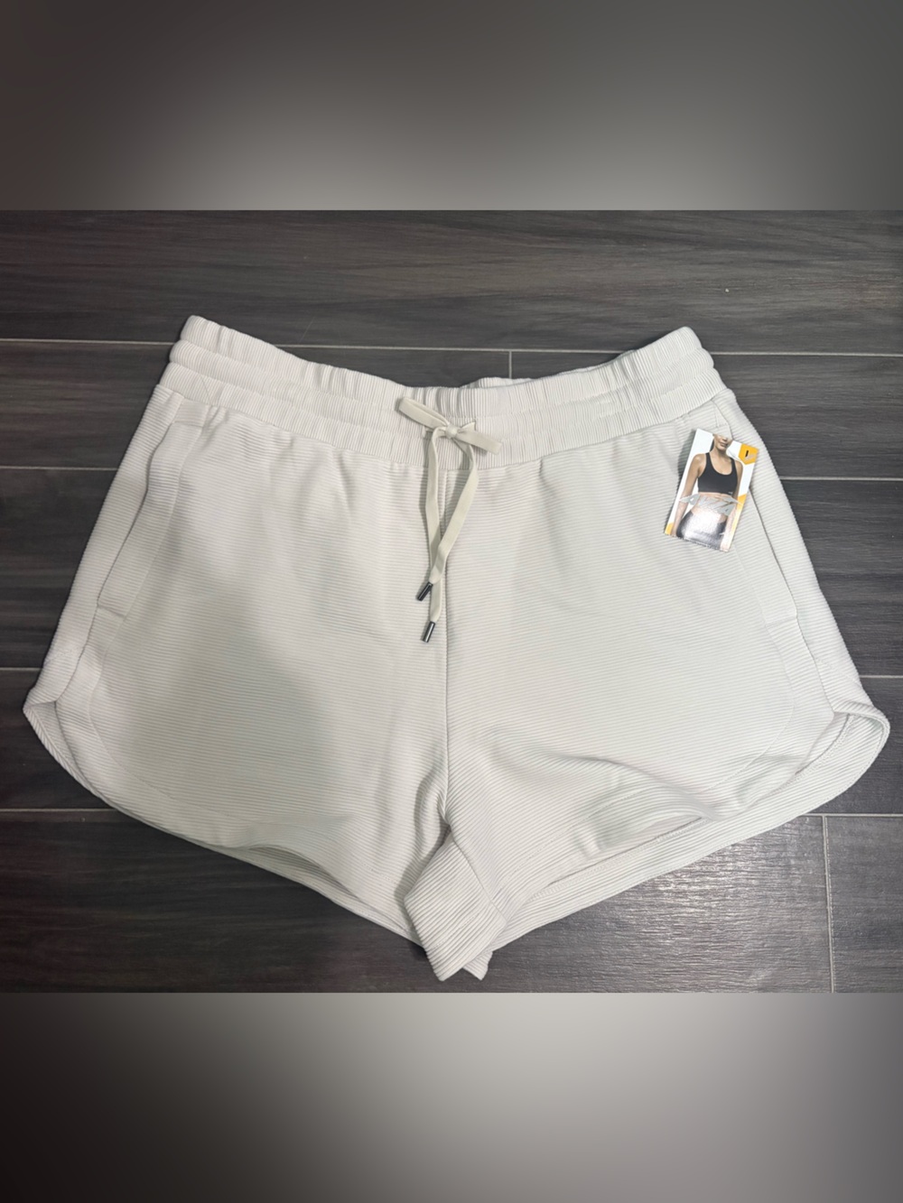 NWT Avia women’s cream ribbed shorts
